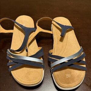 Easy Spirit Navy and Silver Sandals
